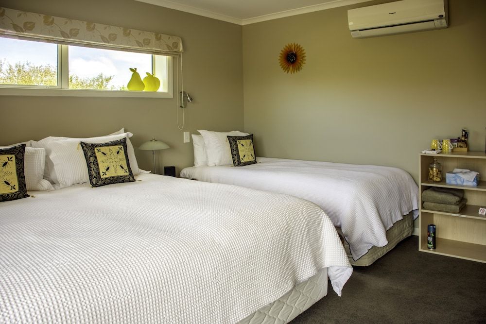 Standard Room, Multiple Beds, Accessible