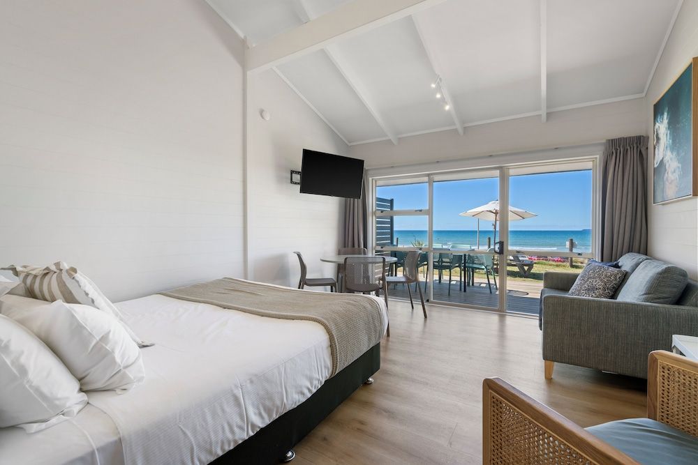 Deluxe Holiday Unit (1BR)