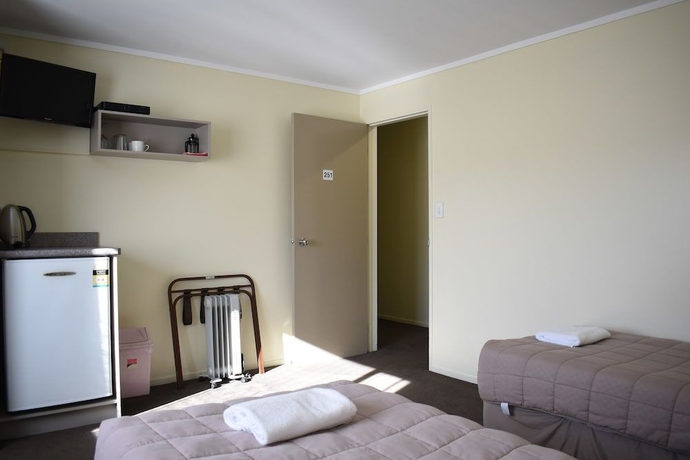 undefined Devonwood Motel 6