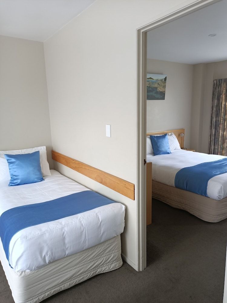 Asure Macys Motor Inn And Conference Centre 4. Deluxe One Bedroom