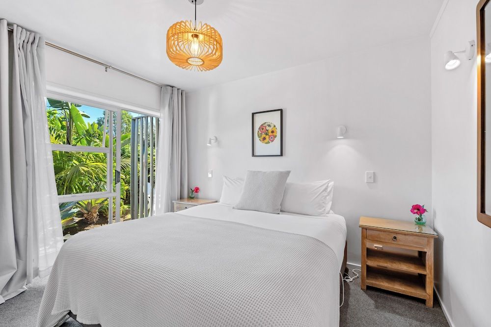 Stay Kerikeri Boutique Apartments and Studios Deluxe Apartment, 2 Bedrooms, Garden Area 14