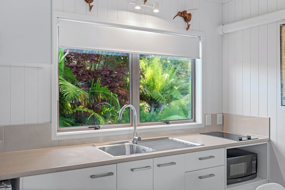 Stay Kerikeri Boutique Apartments and Studios Executive Studio Suite, 1 King Bed, Pool View 17