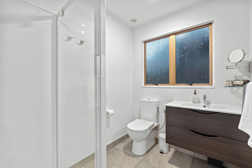 Stay Kerikeri Boutique Apartments and Studios Executive Studio Suite, 1 King Bed, Pool View 22