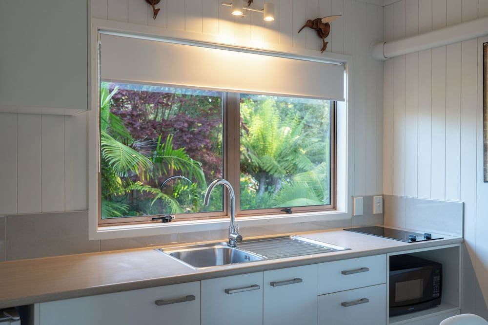 Stay Kerikeri Boutique Apartments and Studios Executive Studio Suite, 1 King Bed, Pool View 18