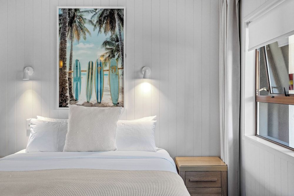 Stay Kerikeri Boutique Apartments and Studios Executive Studio Suite, 1 King Bed, Pool View 2