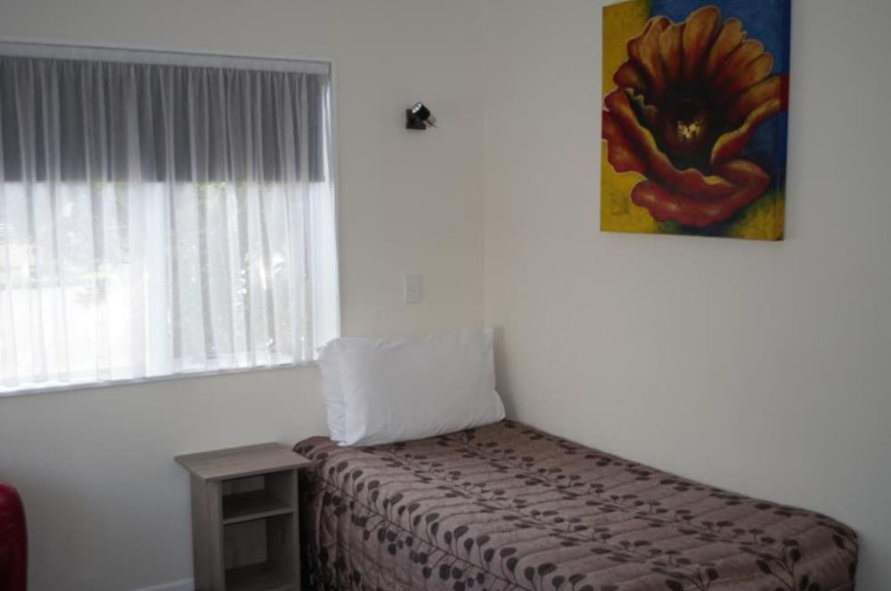 1 Bedroom Suite