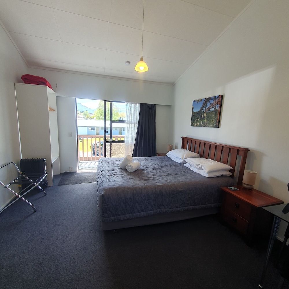 Ohakune Court Motel Premium King Studio - Prepaid 3