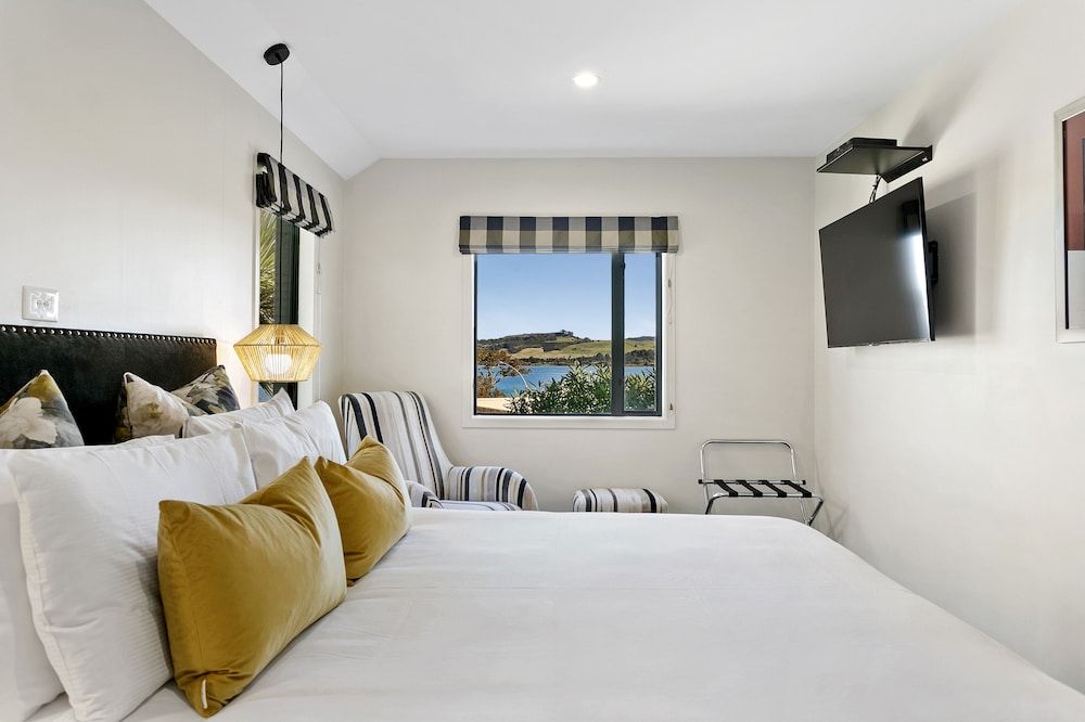 Superior Apartment, 1 Bedroom, Balcony, Lake View