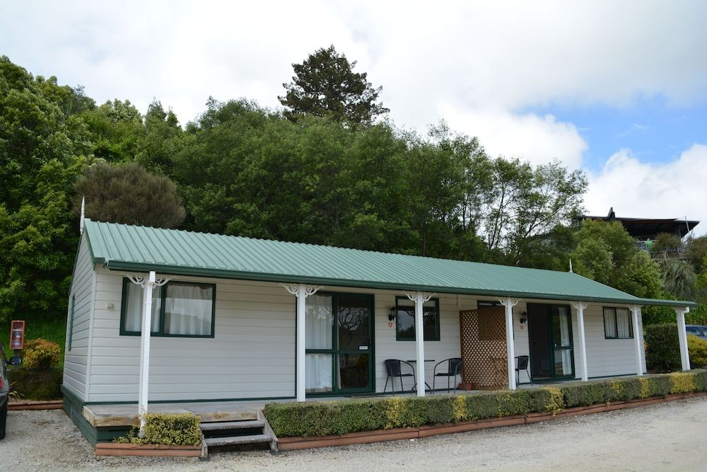 undefined Waitomo Top 10 Holiday Park 4