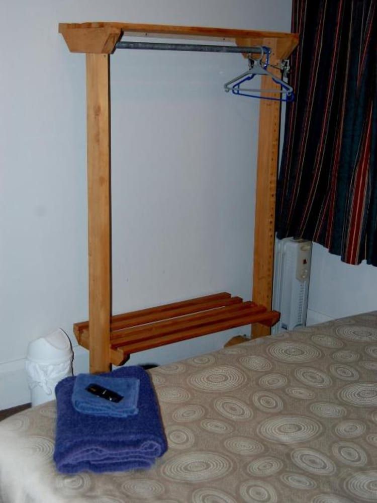 The Blue Pub Super King Room 7