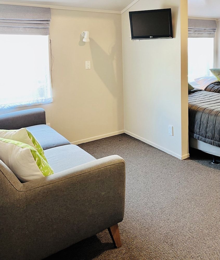Family Studio, Kitchenette