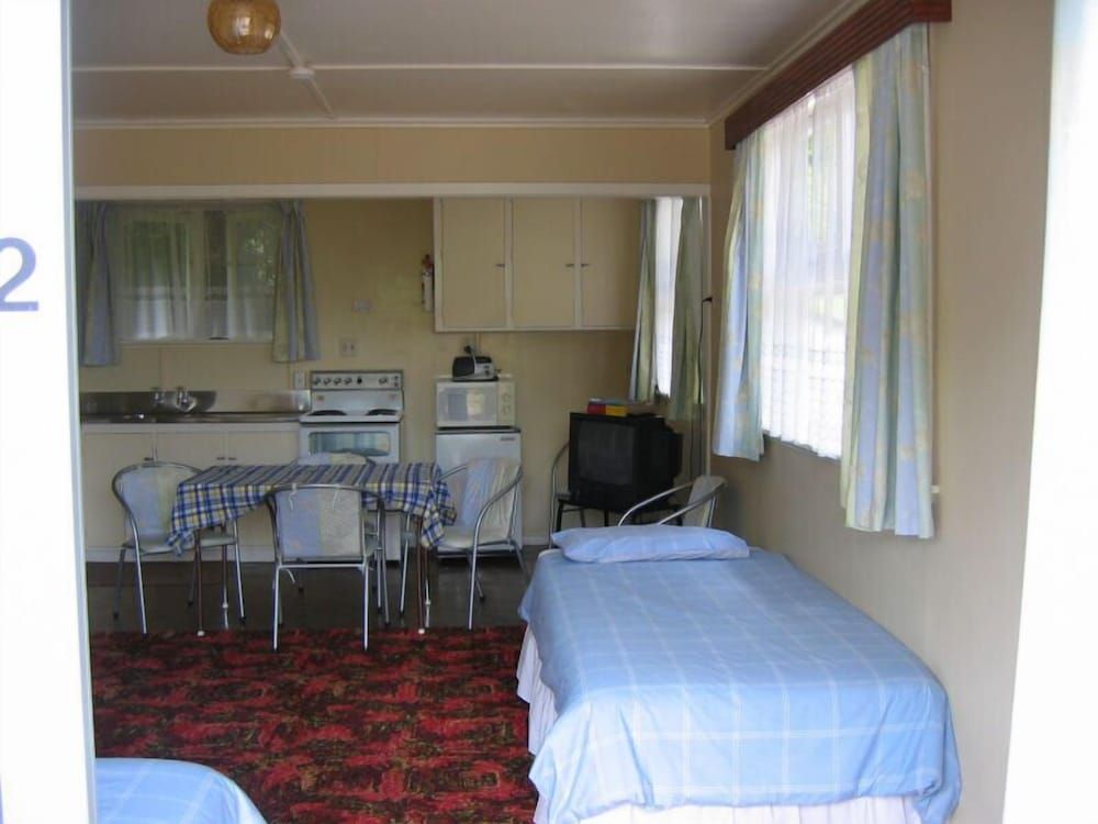 Glowworm Motel Basic Apartment, 1 Bedroom 2