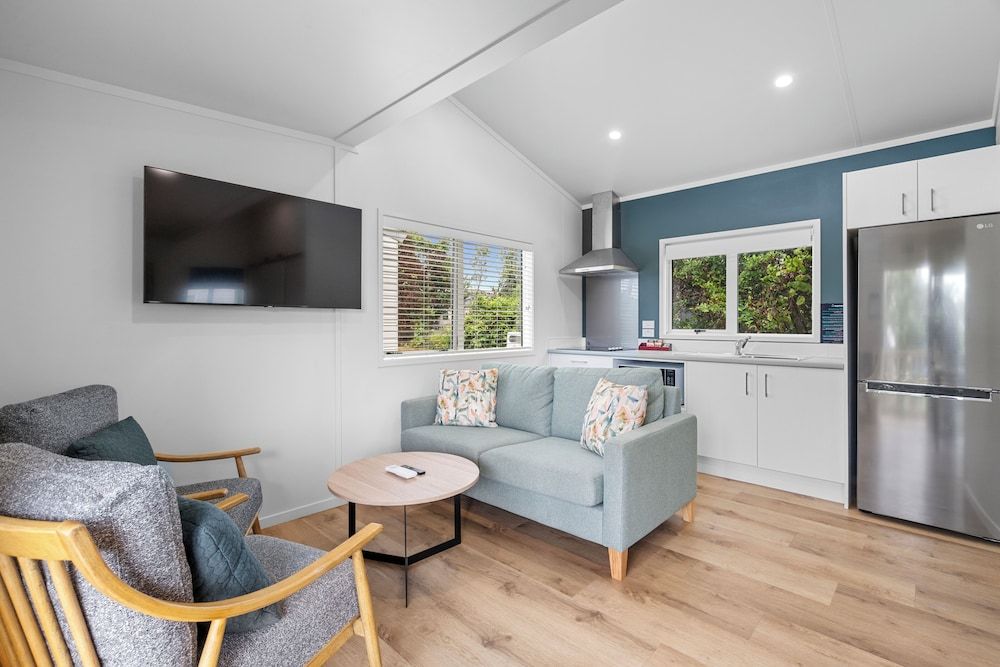 Tasman Holiday Parks – Beachaven Premium Villa 9