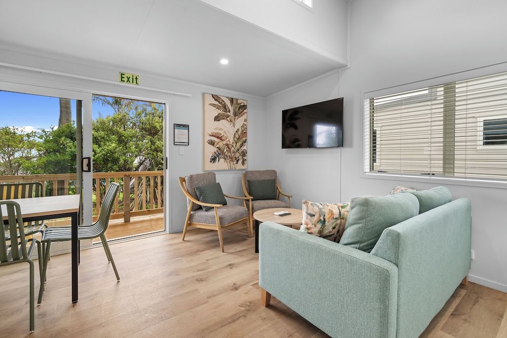 Tasman Holiday Parks – Beachaven Premium Villa 8