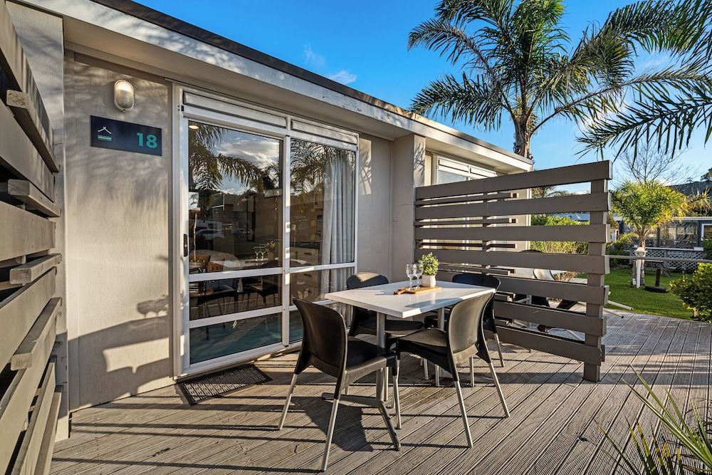 Tasman Holiday Parks – Beachaven Standard Cabin (No Bathroom) 6