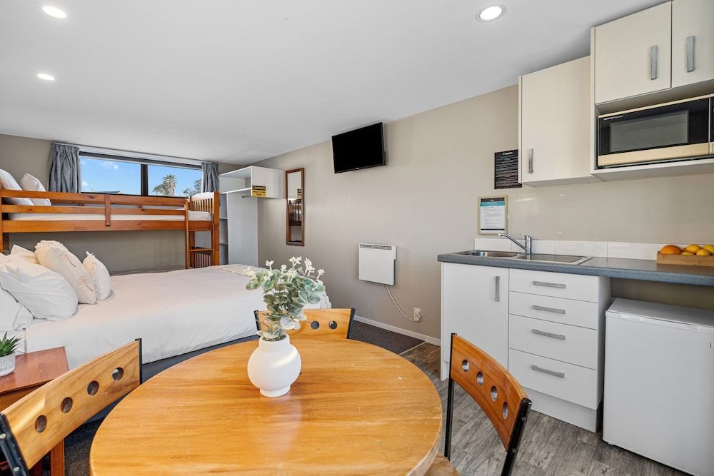 Tasman Holiday Parks – Beachaven Standard Cabin (No Bathroom) 4