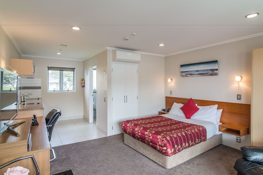 Avana Suites Executive Double or Twin Room