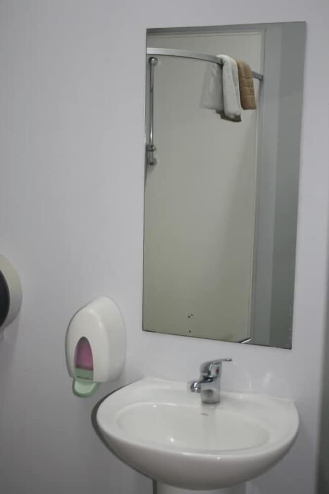 Basic Suite, 1 Bedroom (Twin en-suite)