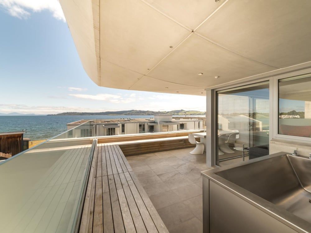 Sacred Waters Lake View Three Bedroom Apartment 4