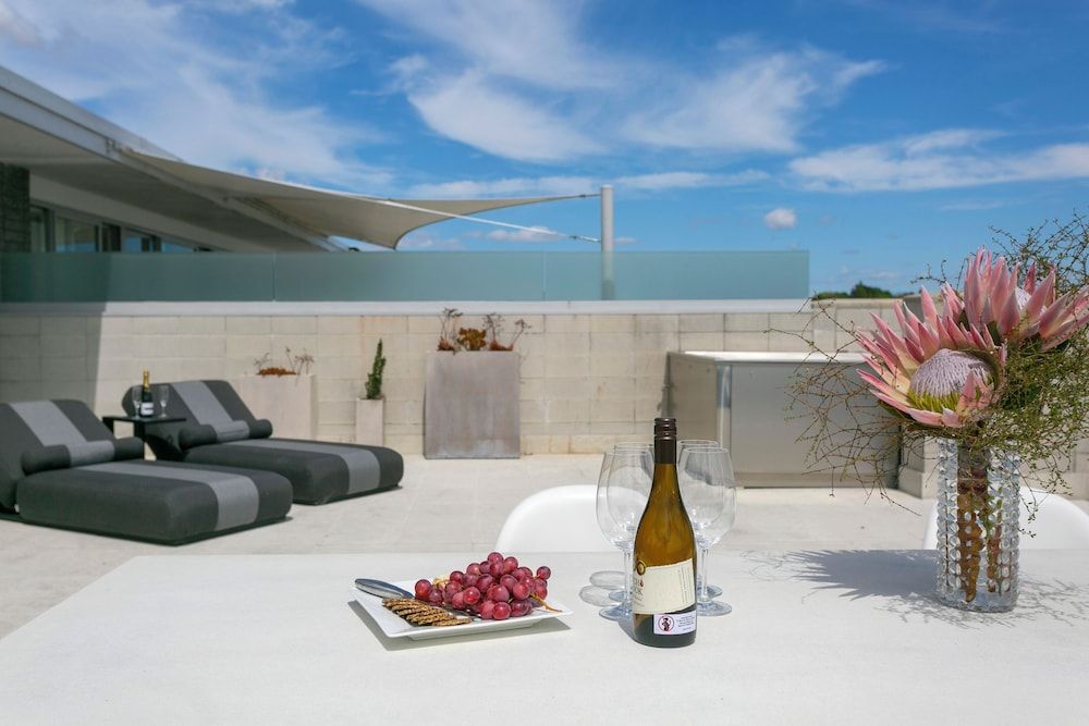 Sacred Waters Penthouse, 4 Bedrooms, Lake View 10