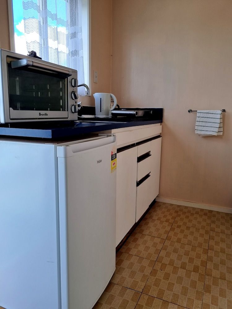 Cedar Lodge Motel Hamilton Standard Studio, Non Smoking, Kitchen (Studio Unit) 12