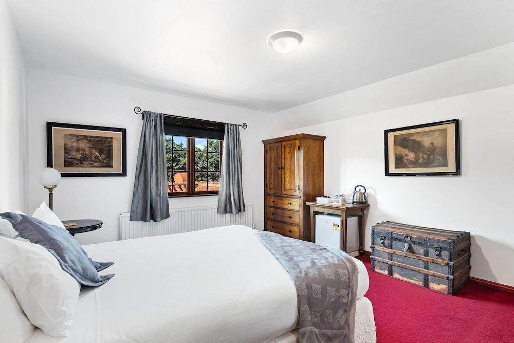 Standard Room, 1 King Bed, Non Smoking