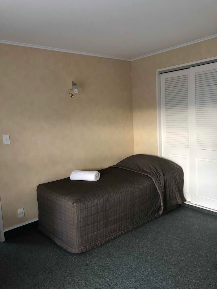 Monarch Motel Apartment, 2 Bedrooms 3