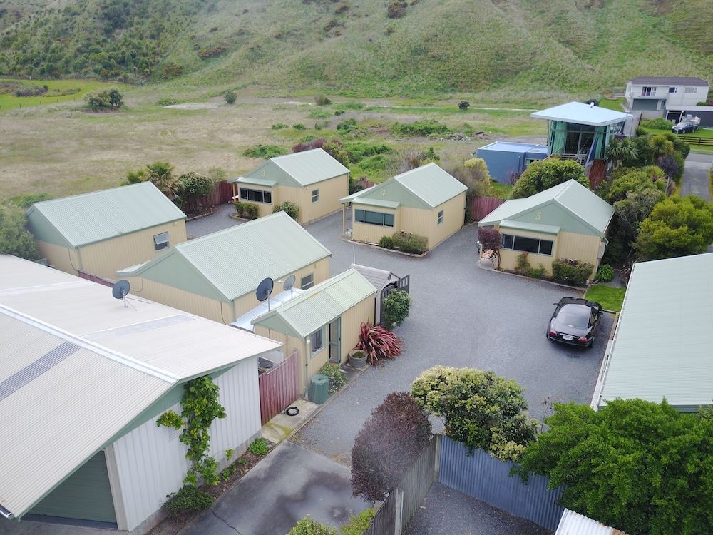 undefined Bay Cottages 9