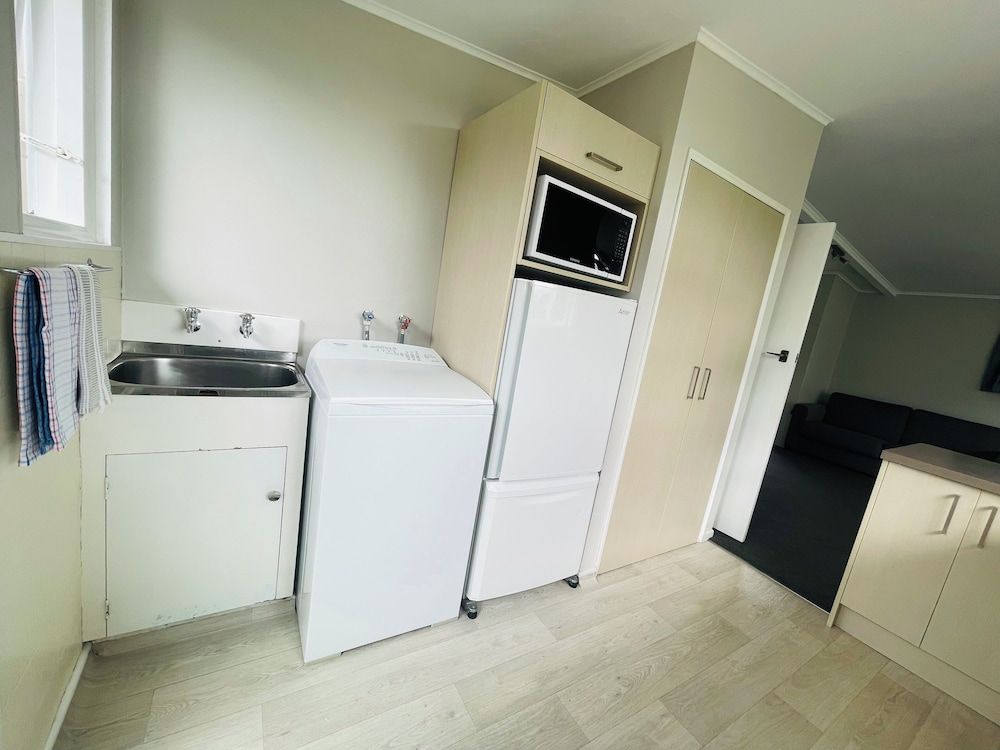 Ashleigh Court Motel-Christchurch Hagley Park Superior Two Bedroom Apartment 1 5