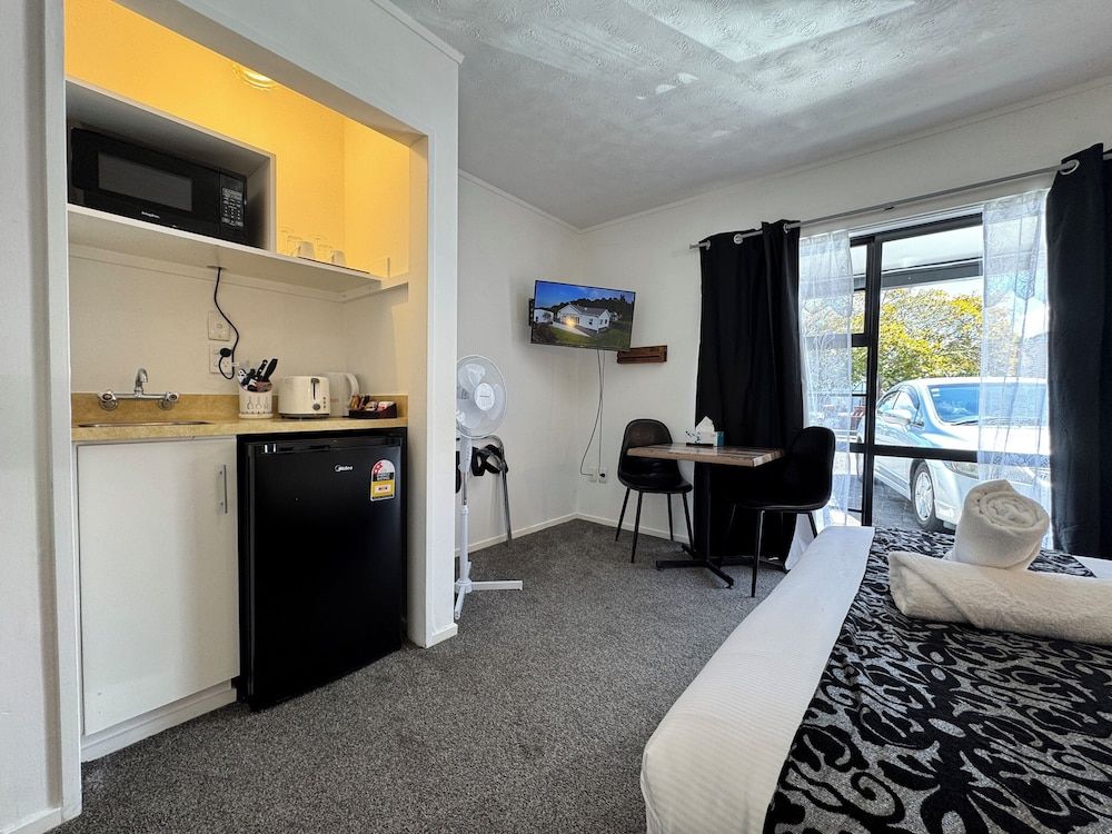 Chelmswood Motel Taupo Ensuite Queen Bed Studio 11