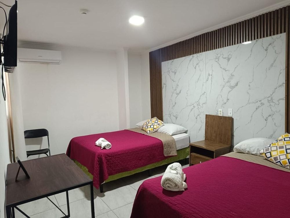 Express Inn Panama International Airport Hostel