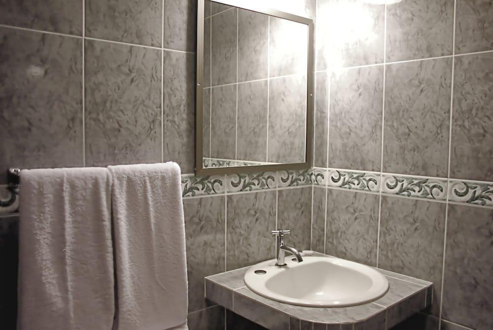 Hotel Castilla Standard Double Room 4