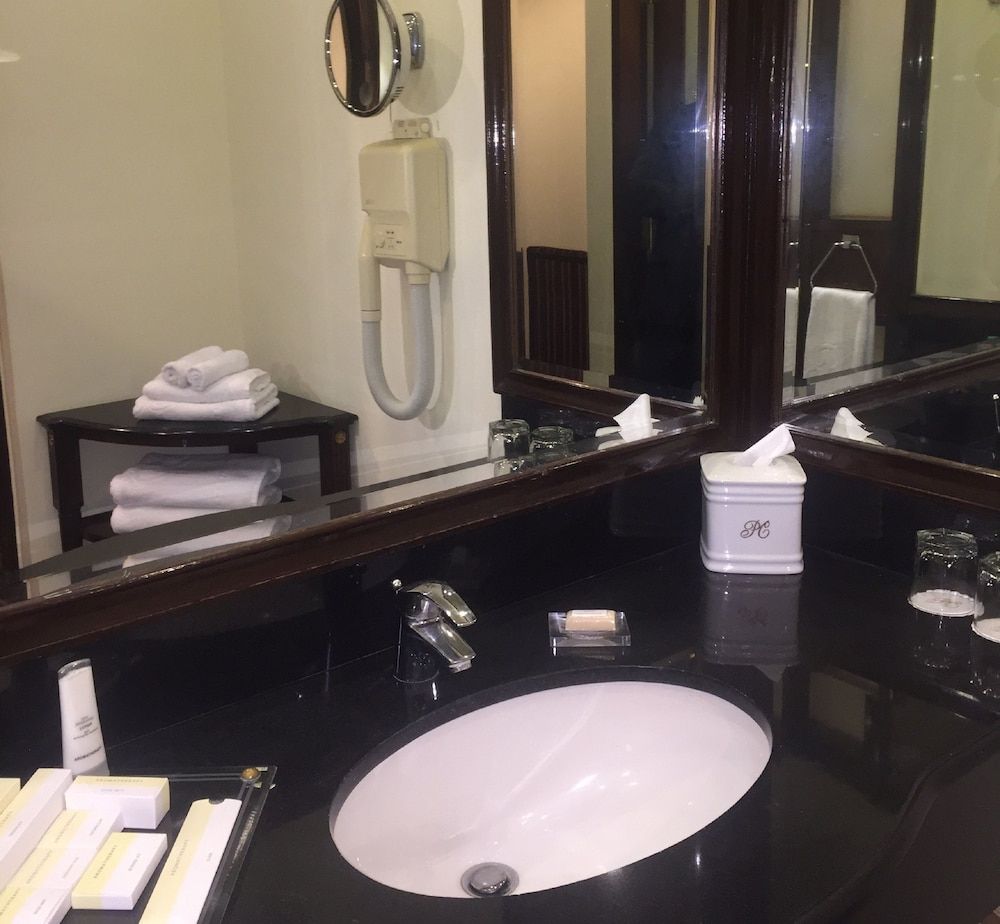 Pearl Continental Lahore Executive Double Room, Club Lounge Access 5