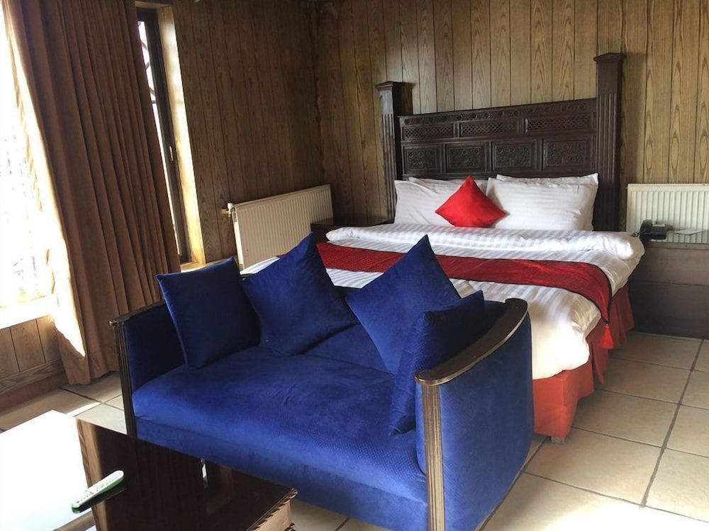 Shangrila Resort Hotel Murree Deluxe Room 5