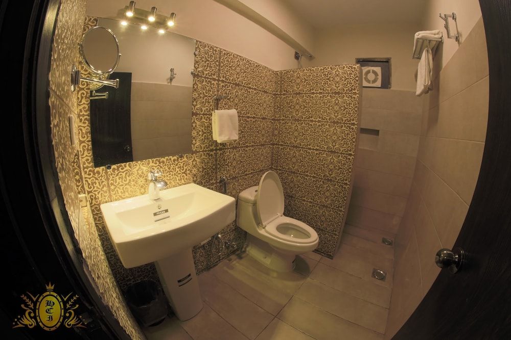 Hotel Crown Inn Executive Double Room 9