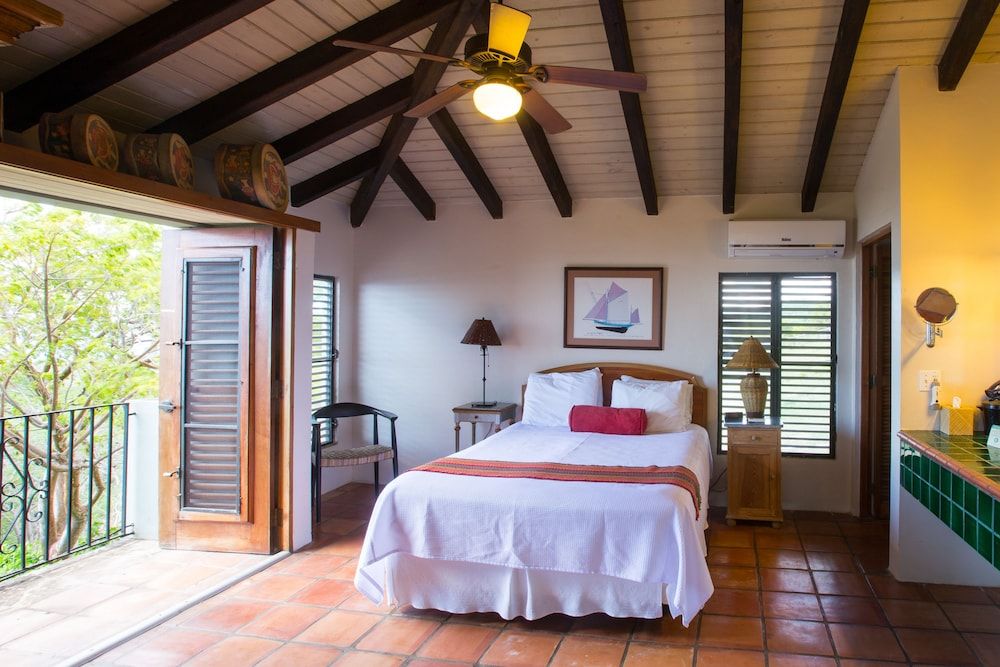Romantic Room, 1 Bedroom, Ocean View (Caribbean Rooms - Queen)