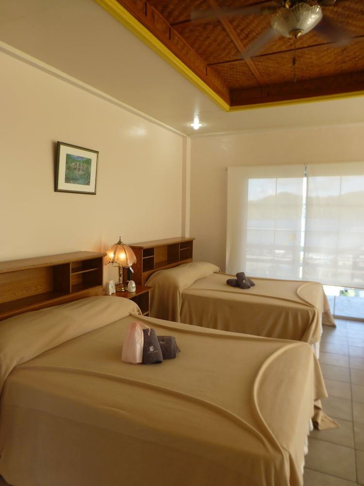 Antelope Guesthouse Deluxe Quadruple Room 5