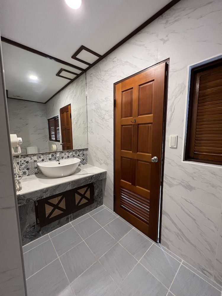 Sea Passion Hotel Family Suite, Ocean View 13