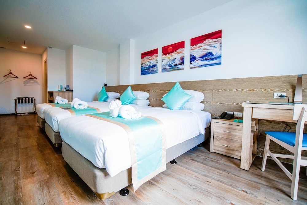 Palau Hotel Triple Room, 3 Twin Beds 3