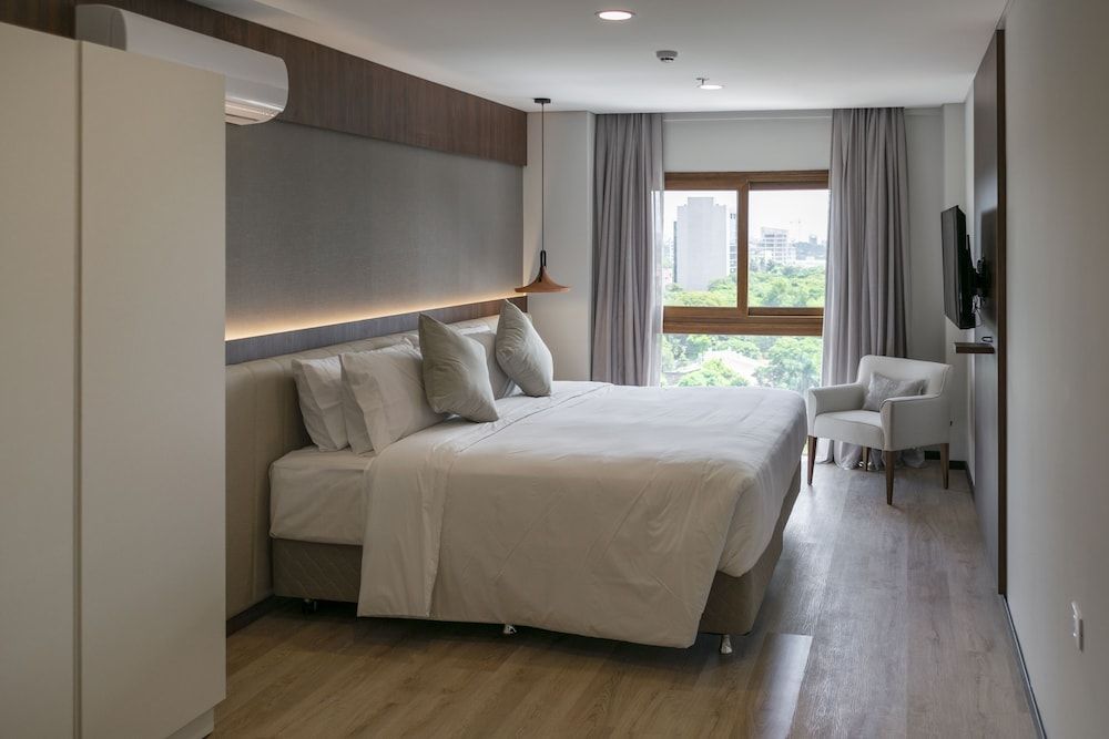 Five Hotel & Residences Loft 2