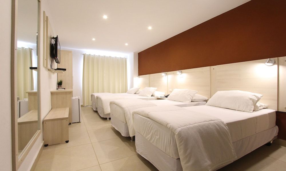 Danieri Asunción Hotel Habitacion triple 4