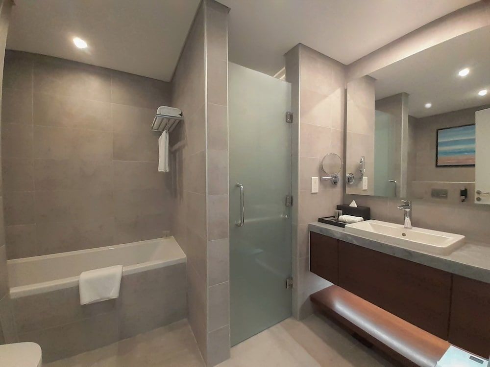 undefined Somerset West Bay Doha 9