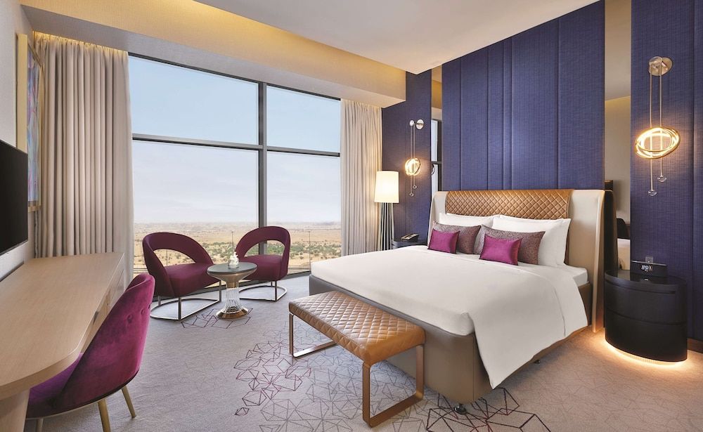 Suite, 1 King Bed (Diplomatic)