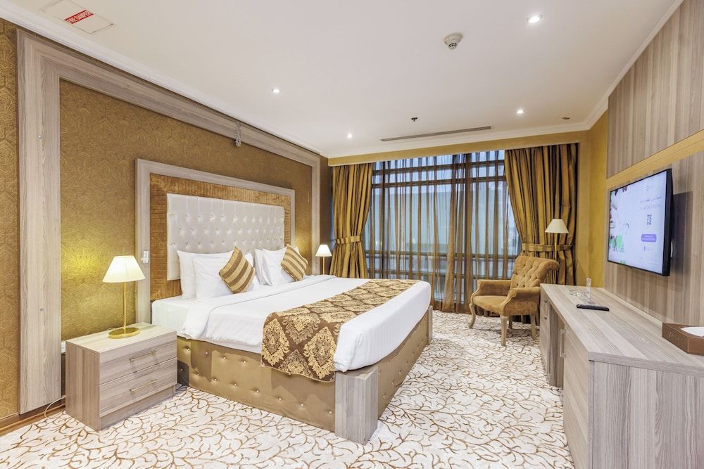 Sapphire Plaza Hotel Classic Room 4