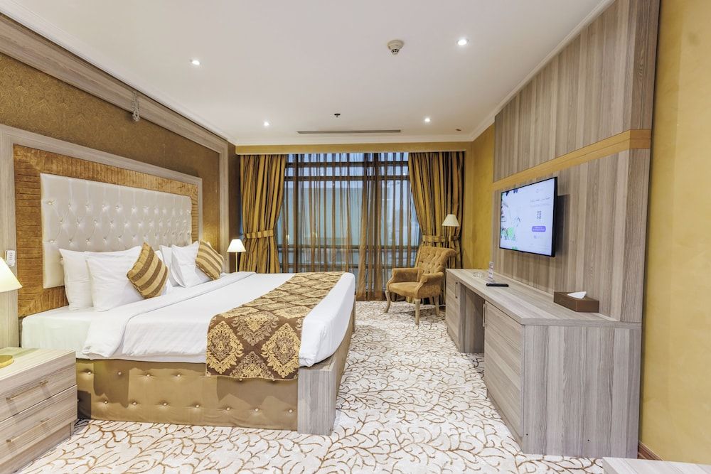 Sapphire Plaza Hotel Classic Room 3