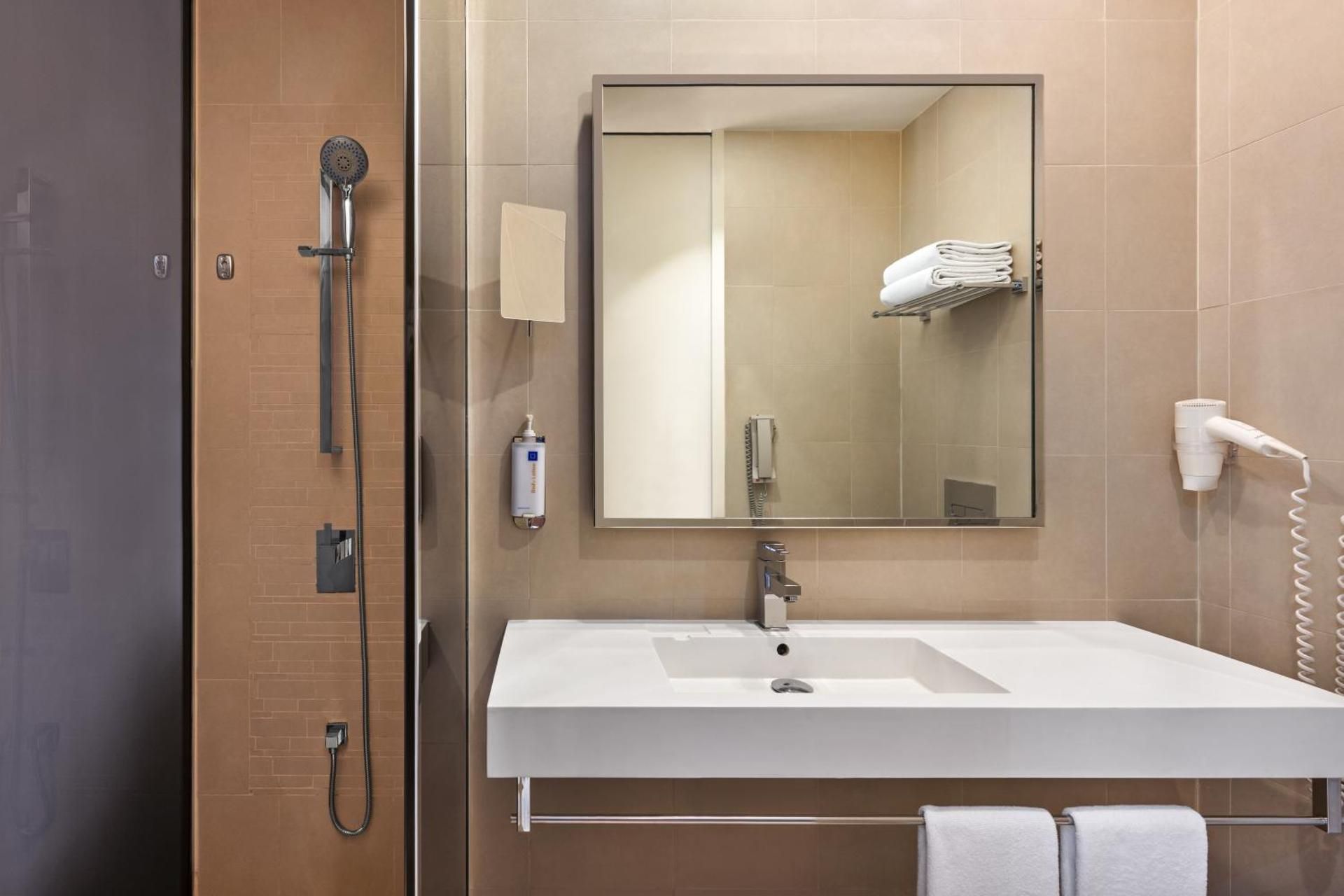 undefined Centro Capital Doha by Rotana 5
