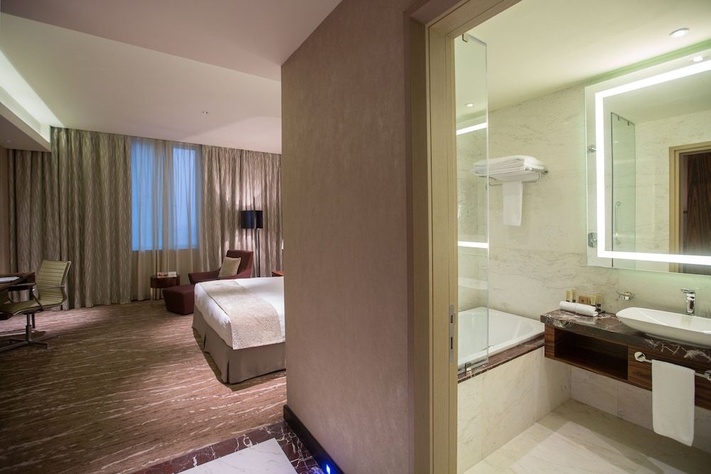 Millennium Plaza Doha Superior Room, 1 King Bed 5