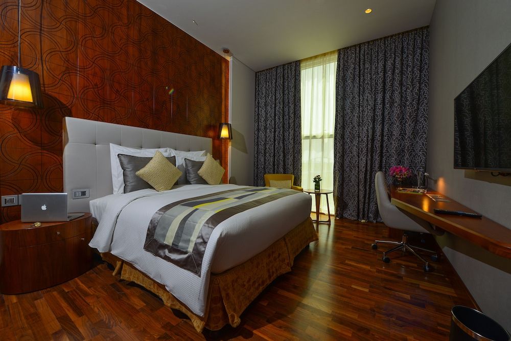 undefined The Avenue Hotel 2
