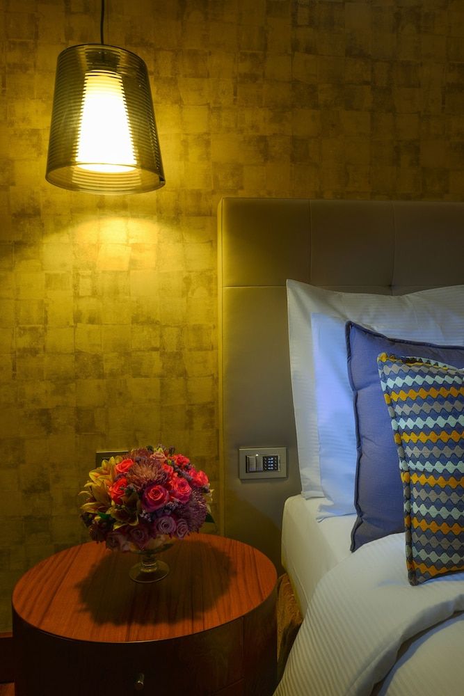 undefined The Avenue Hotel 4