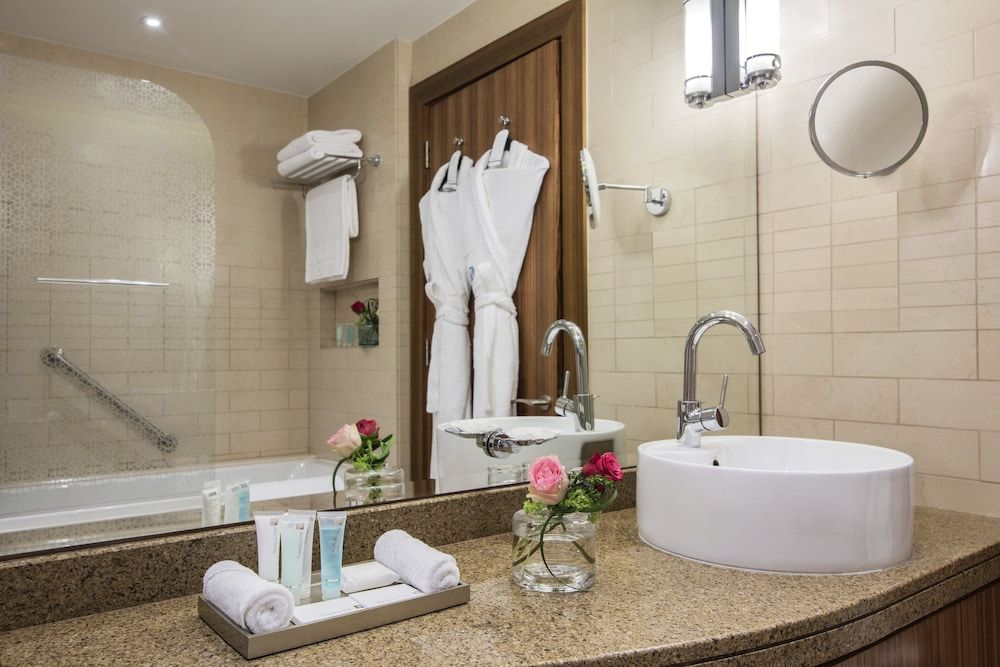 City Centre Rotana Doha Room, 1 King Bed (Guest) 4